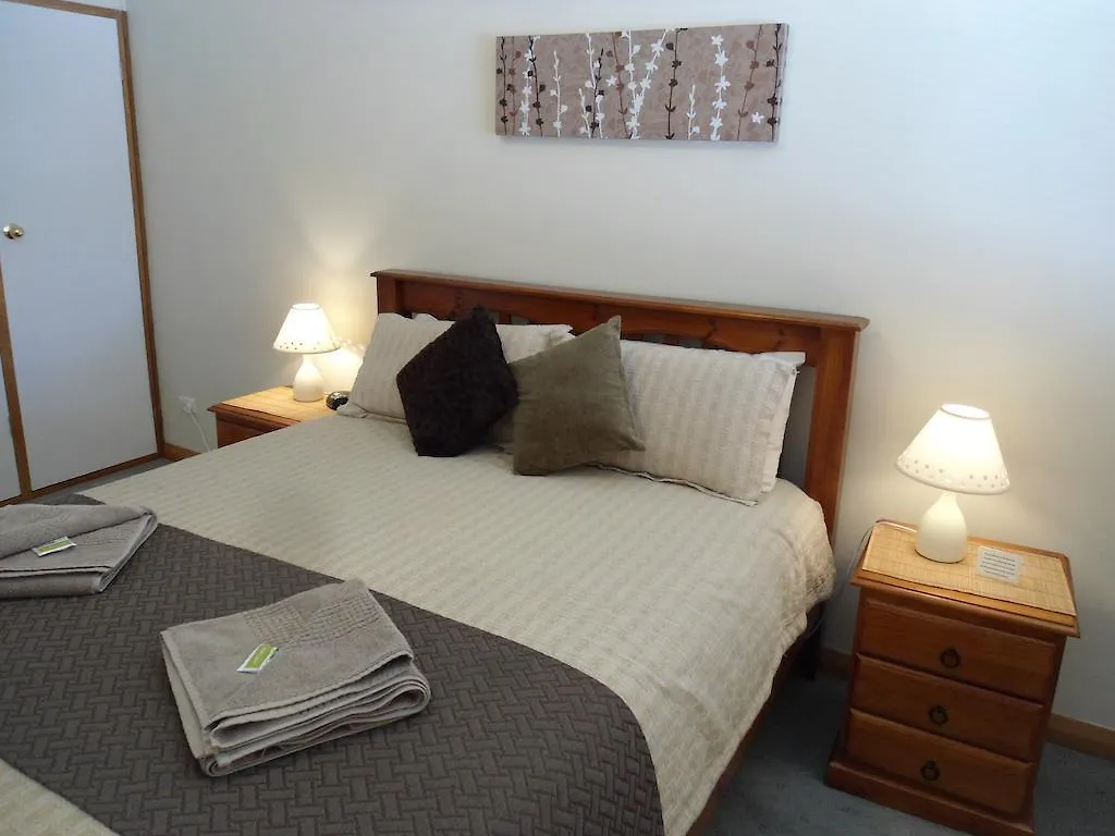 Ashwood Apartments - Bellerive  Hobart